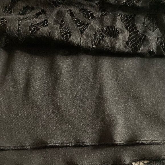 NEW YORK & CO. Women’s Black Lacy Mini Skirt, Size‎ Medium,Elastic Waist, Lined - Picture 6 of 10